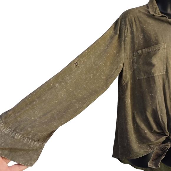 Annabelle Women's Green Tie-dye Button Down Shirt Size S NWT - Picture 6 of 10